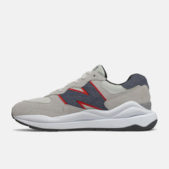 57/40 / New Balance Men