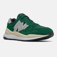 57/40 / New Balance Men