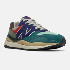57/40 / New Balance Men