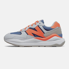 57/40 / New Balance Women
