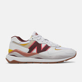 57/40 / New Balance Women