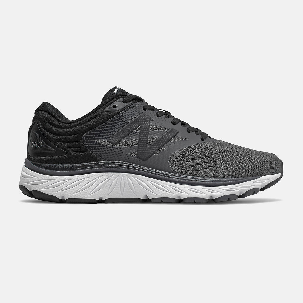 940v4 / New Balance Women