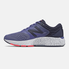 940v4 / New Balance Women