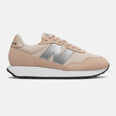 237 / New Balance Women