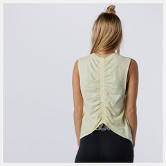 Relentless Cinched Back Graphic Tank / New Balance Women