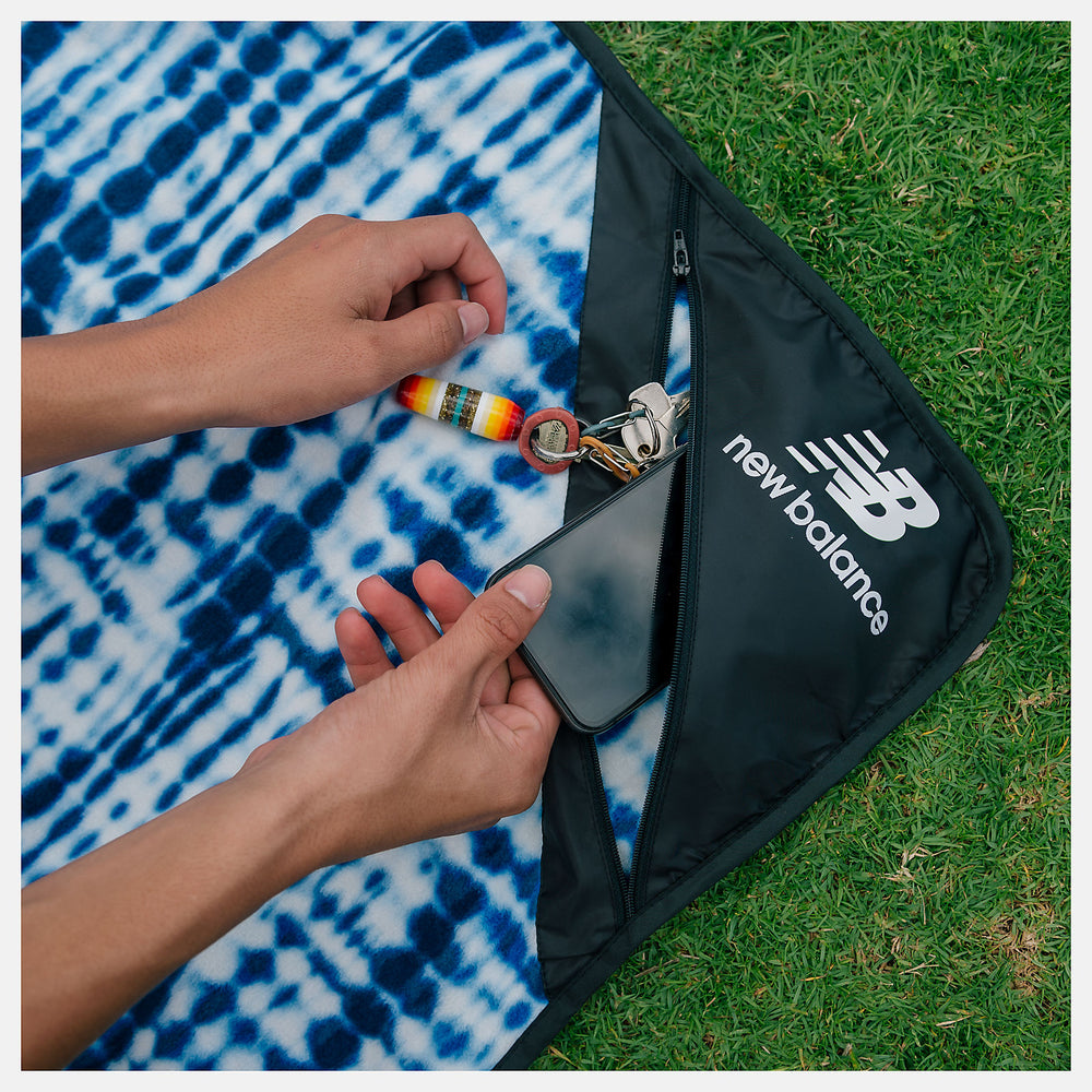 Slowtide X New Balance Camp Blanket / New Balance Women|Men