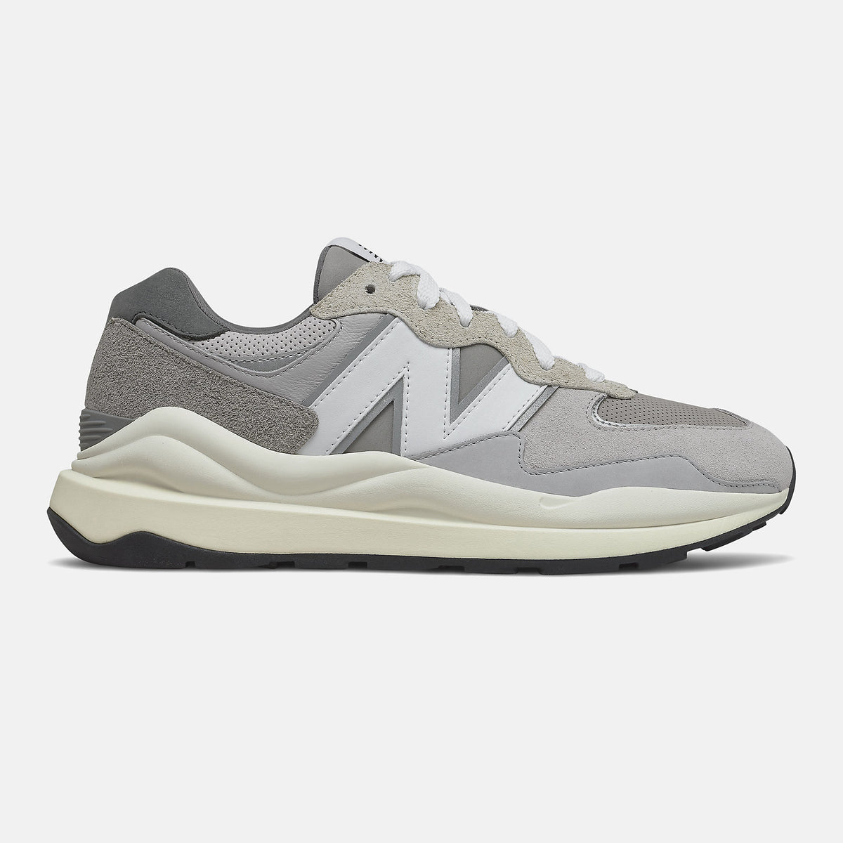 57/40 / New Balance Women|Men
