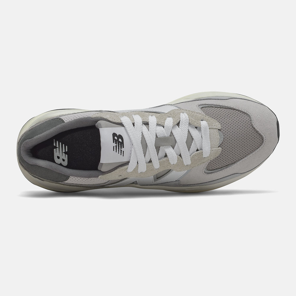 57/40 / New Balance Women|Men