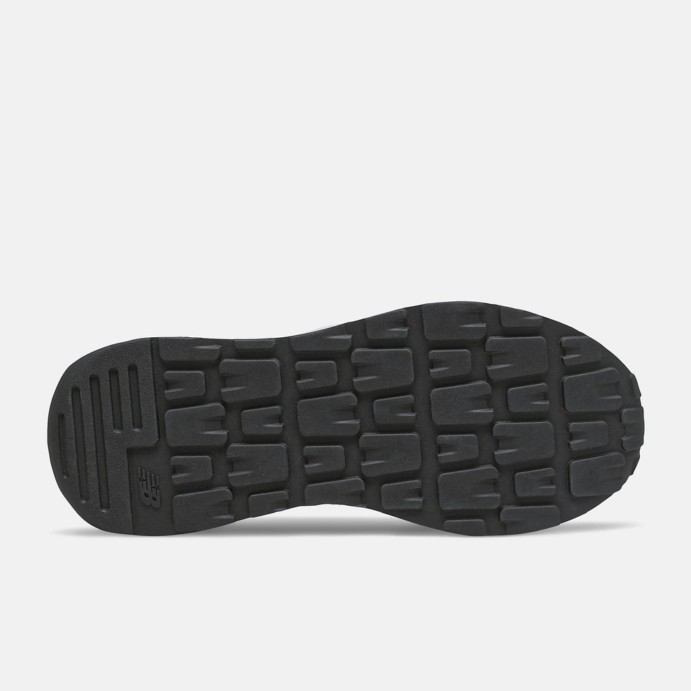 57/40 / New Balance Men