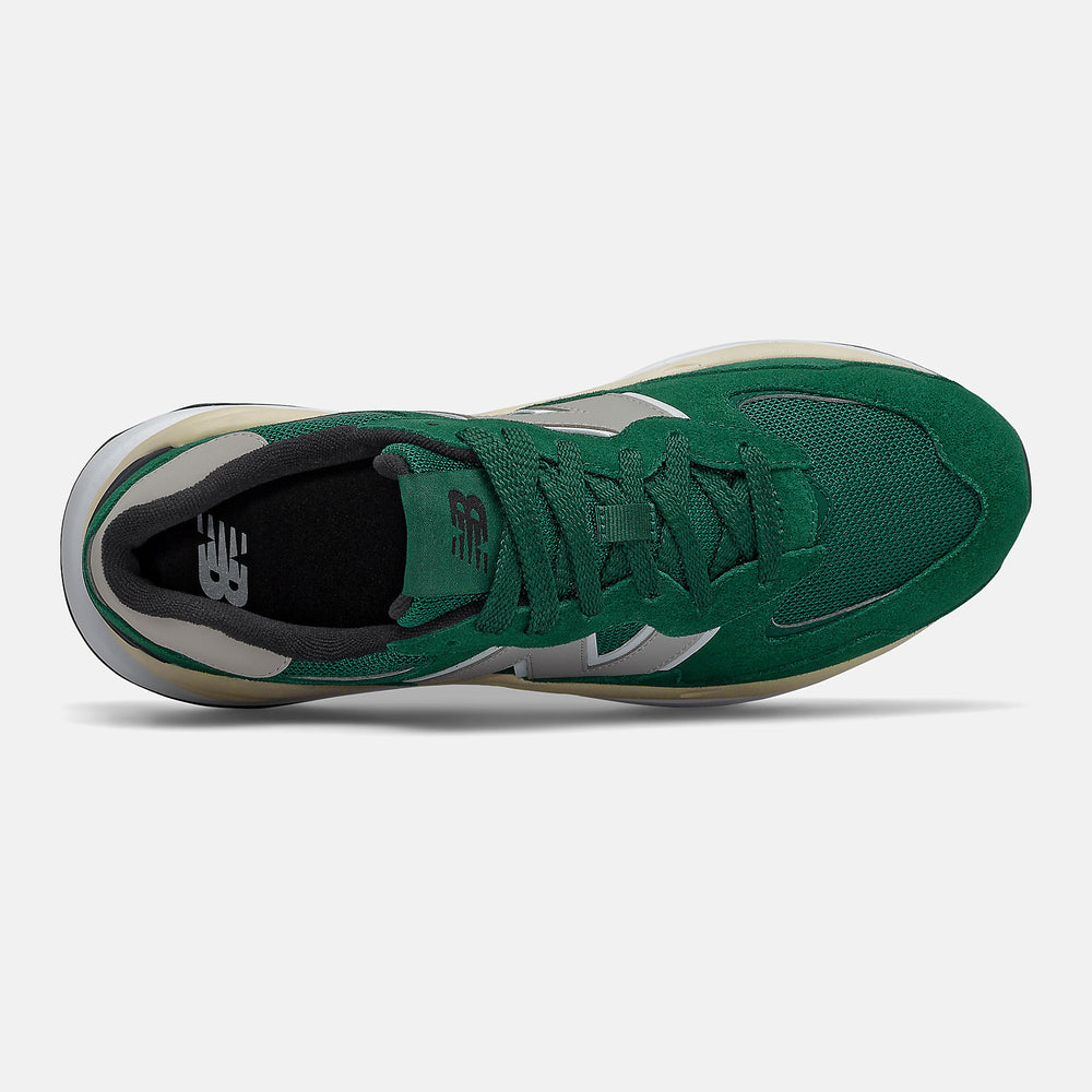 57/40 / New Balance Men