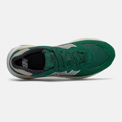 57/40 / New Balance Men