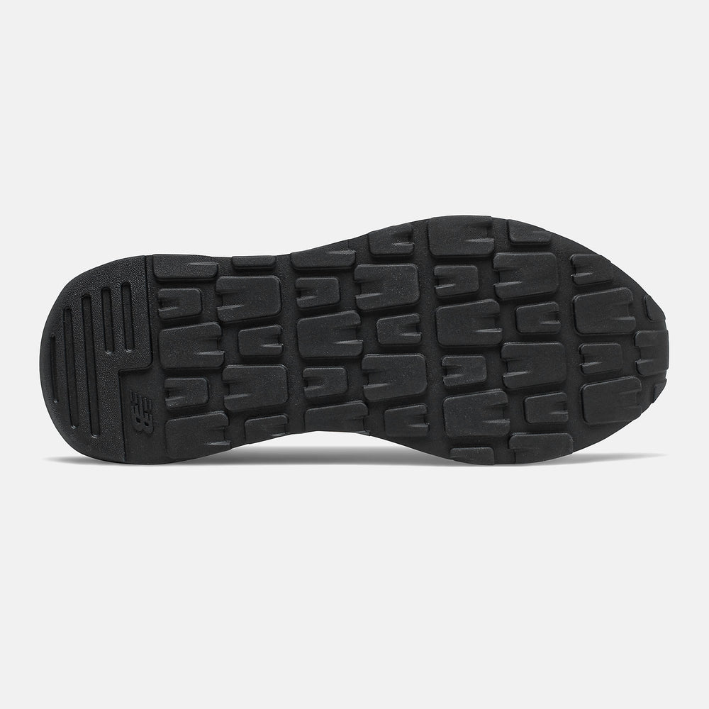 57/40 / New Balance Men