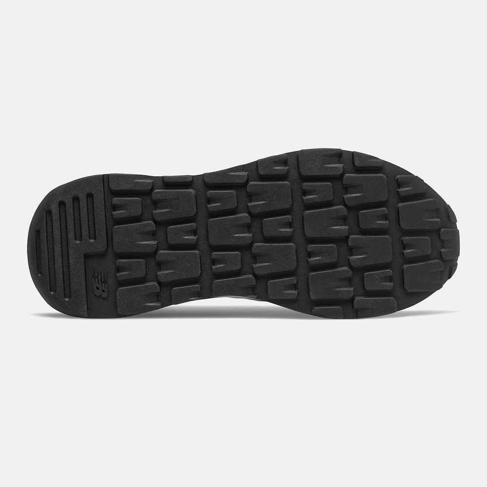 57/40 / New Balance Men
