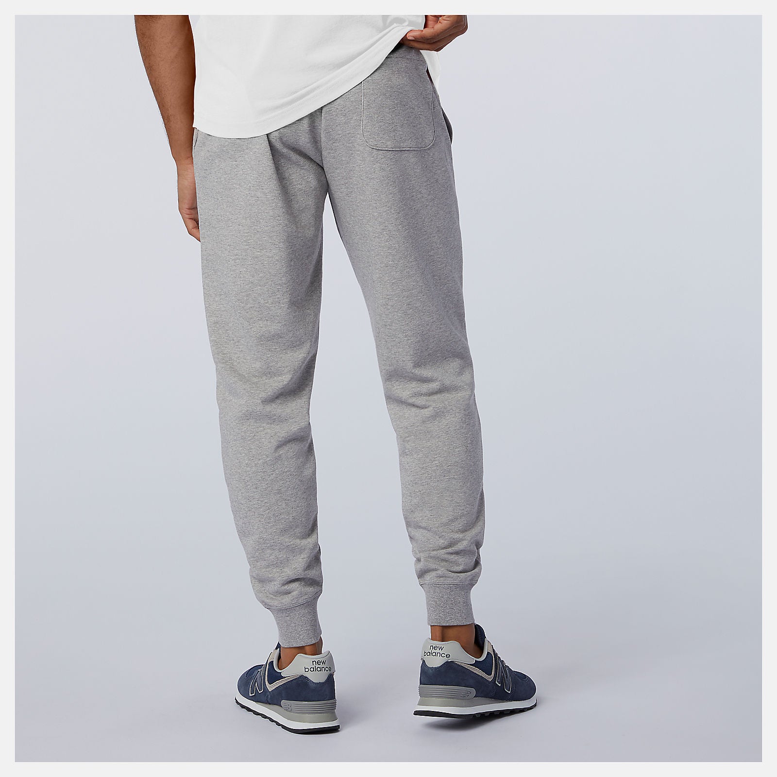 Essentials Stacked Logo Sweatpant / New Balance Men