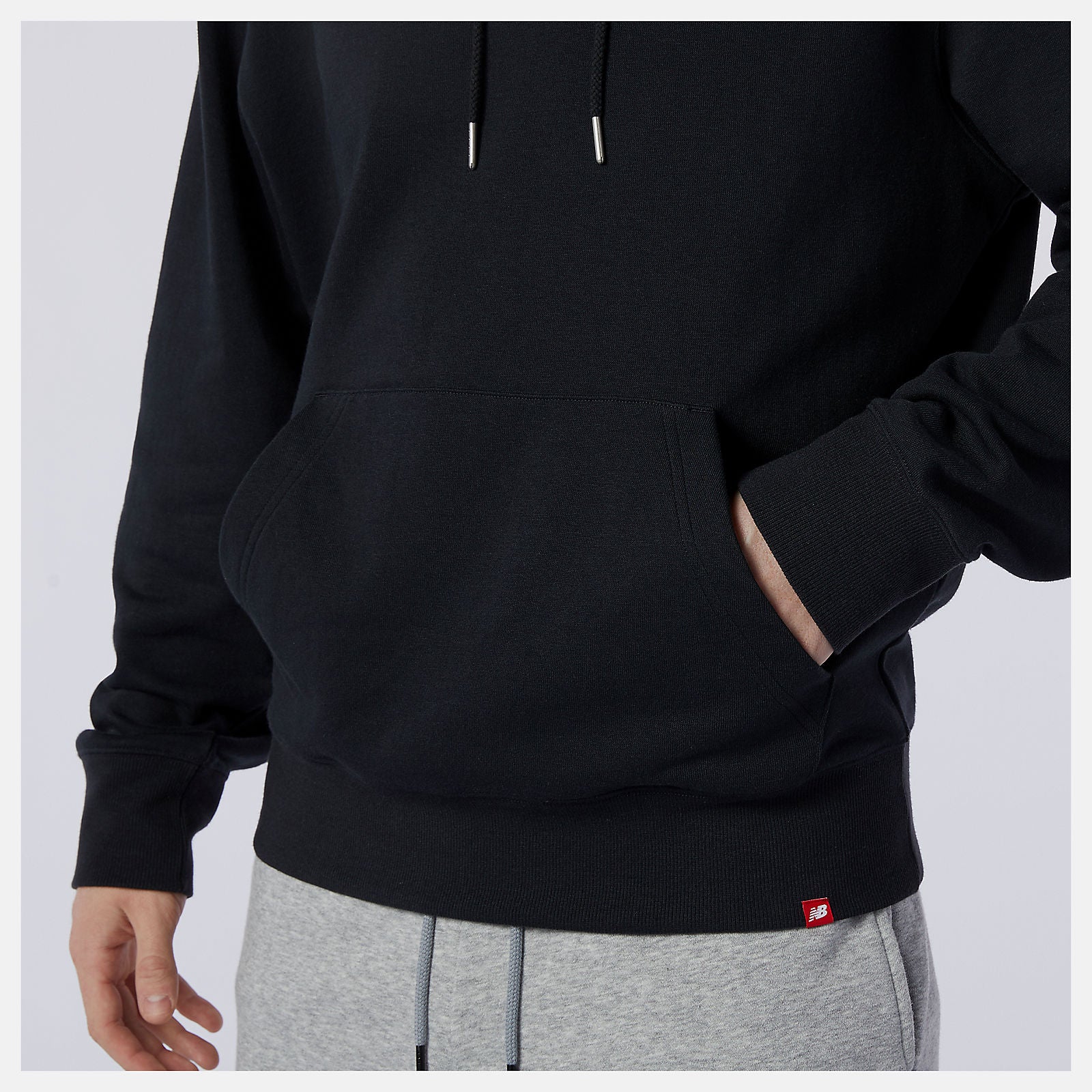 NB Essentials Embroidered Hoodie / New Balance Women|Men