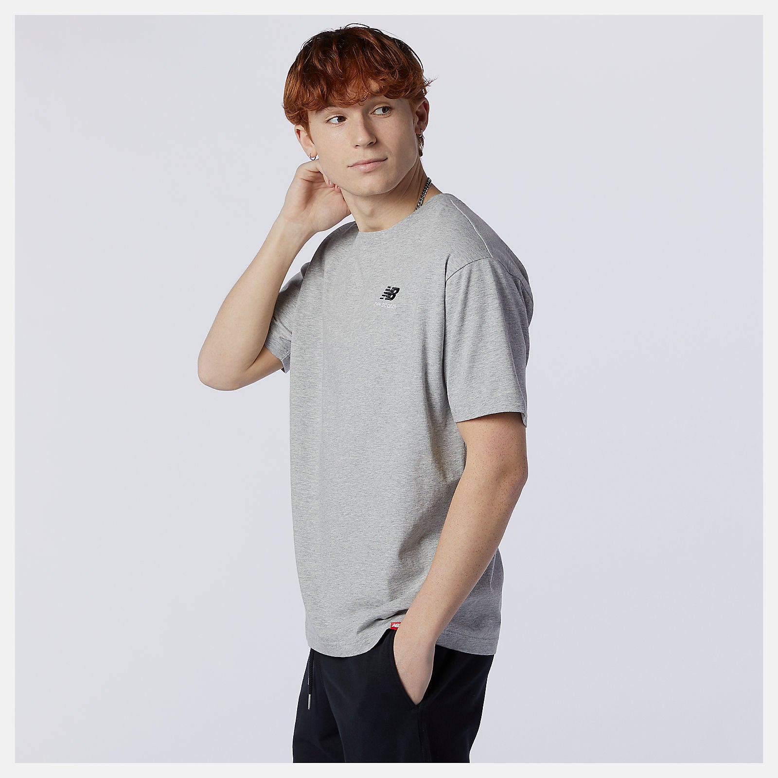 NB Essentials Embroidered Tee / New Balance Women|Men