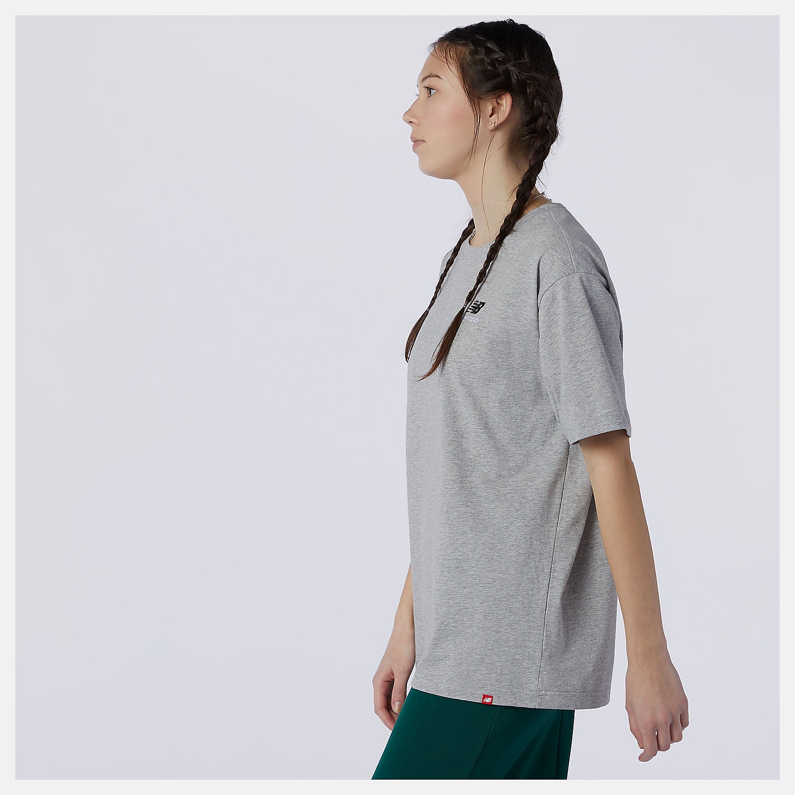 NB Essentials Embroidered Tee / New Balance Women|Men