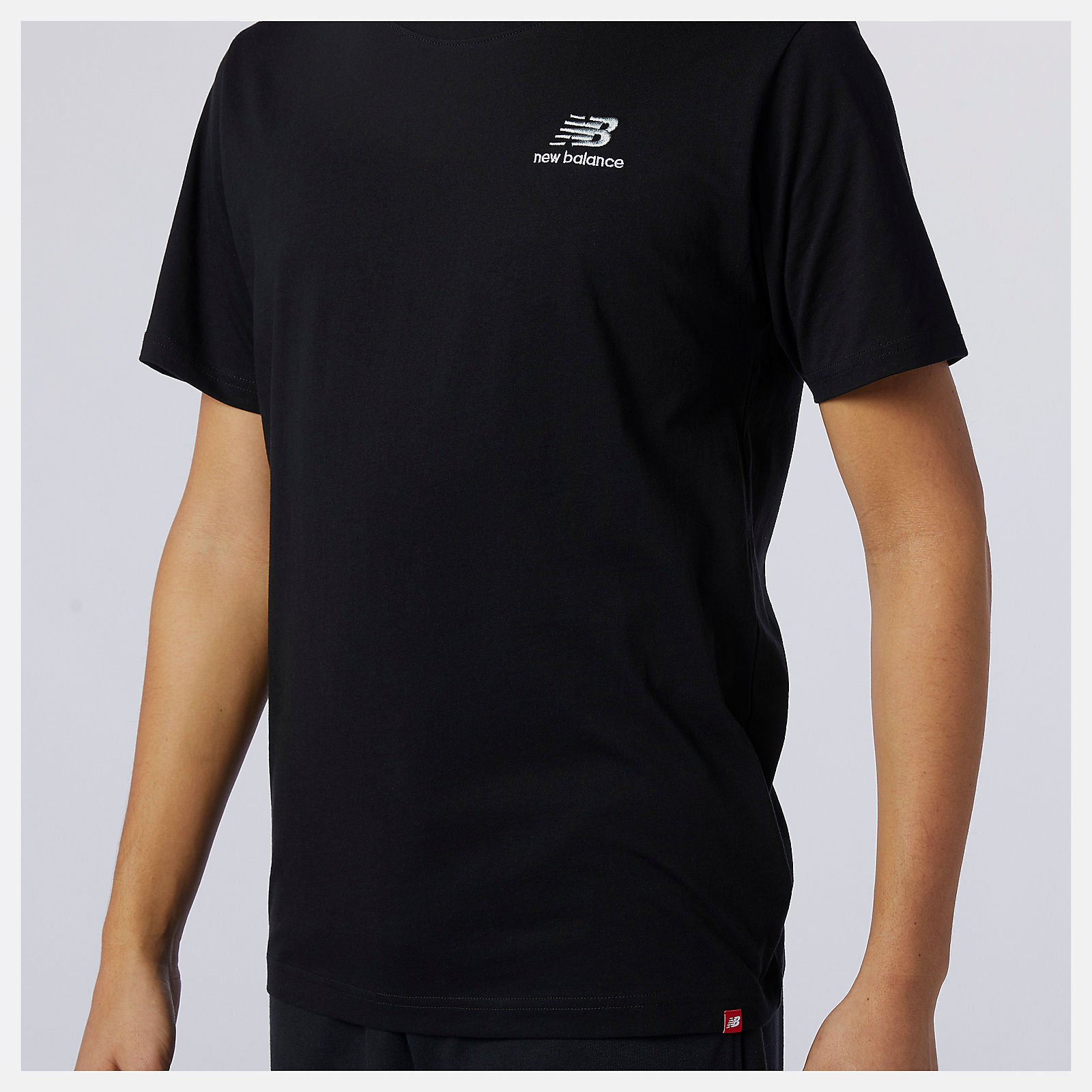 NB Essentials Embroidered Tee / New Balance Women|Men