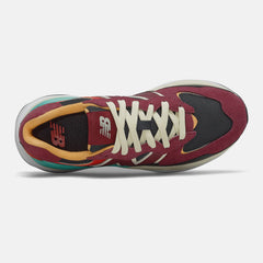 57/40 / New Balance Women