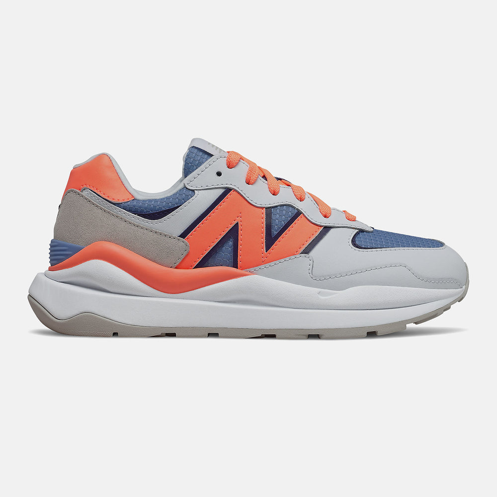 57/40 / New Balance Women