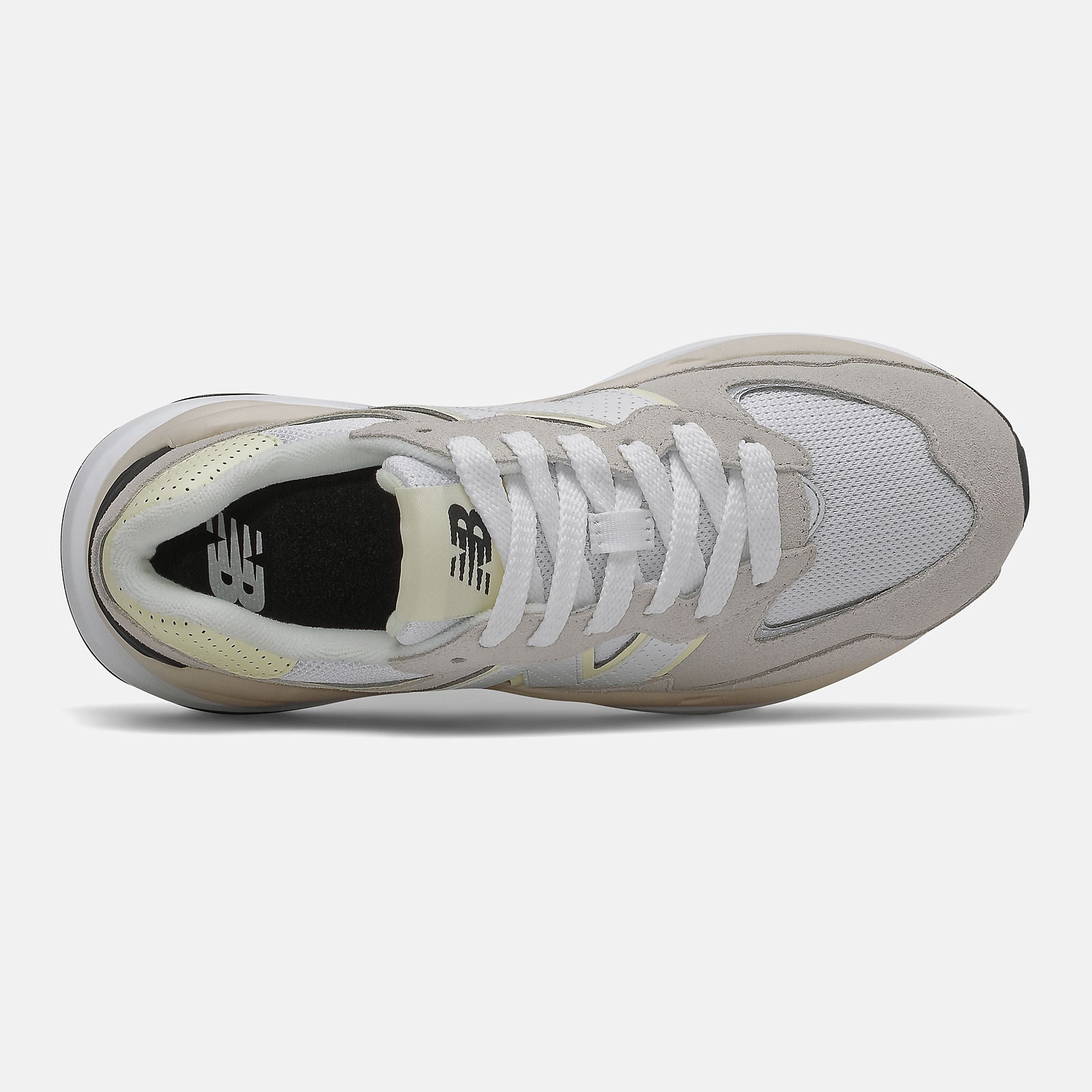 57/40 / New Balance Women