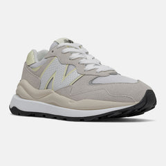 57/40 / New Balance Women