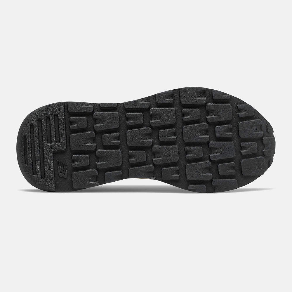 57/40 / New Balance Women