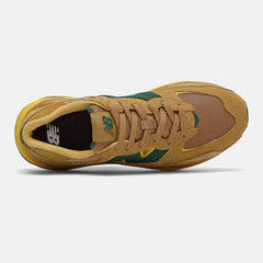 57/40 / New Balance Women