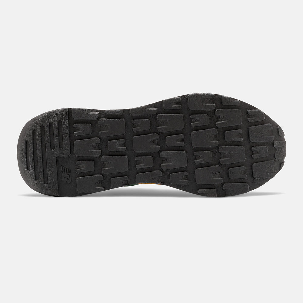 57/40 / New Balance Women