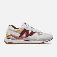 57/40 / New Balance Women