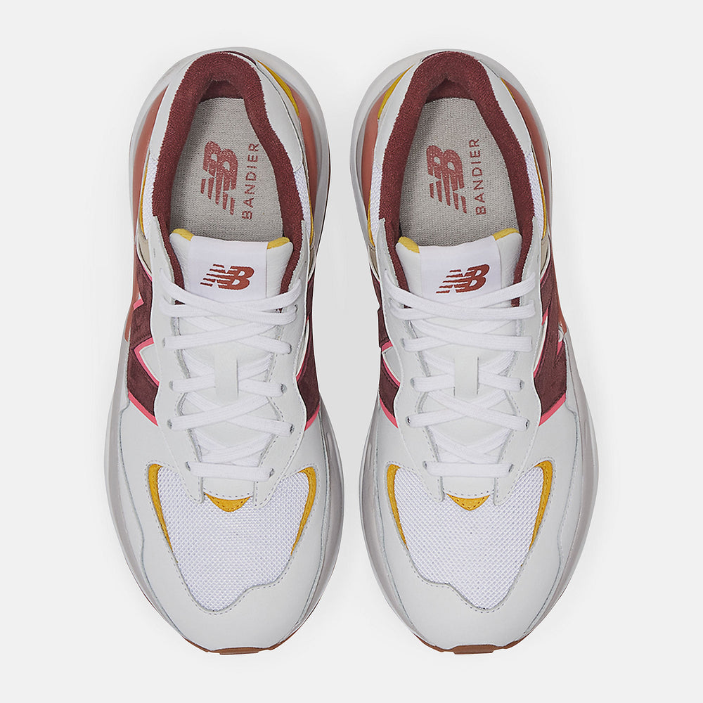 57/40 / New Balance Women
