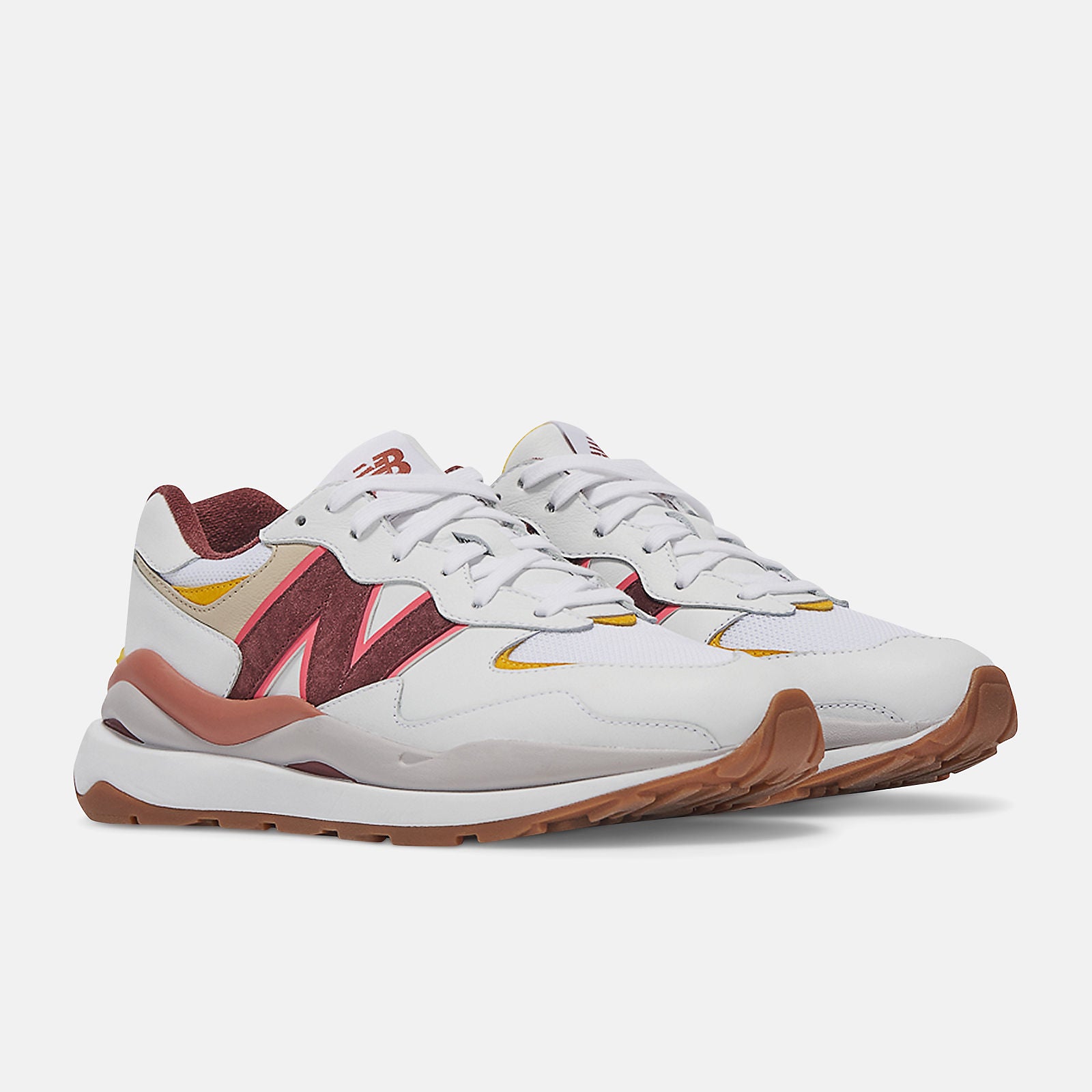 57/40 / New Balance Women