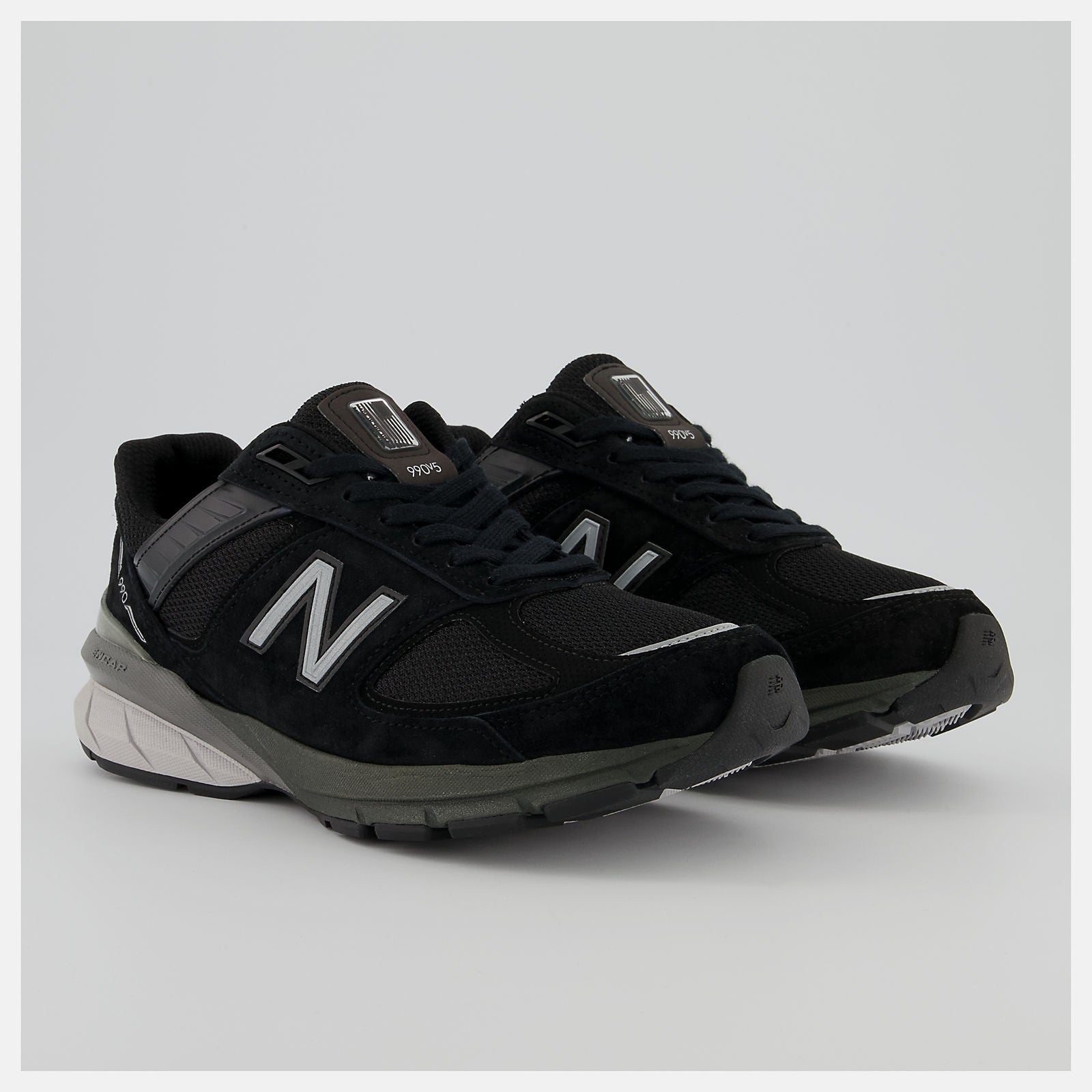 Made in US 990v5 / New Balance Women