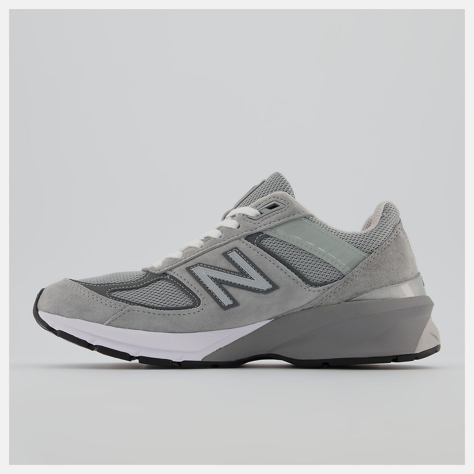 Made in US 990v5 / New Balance Women