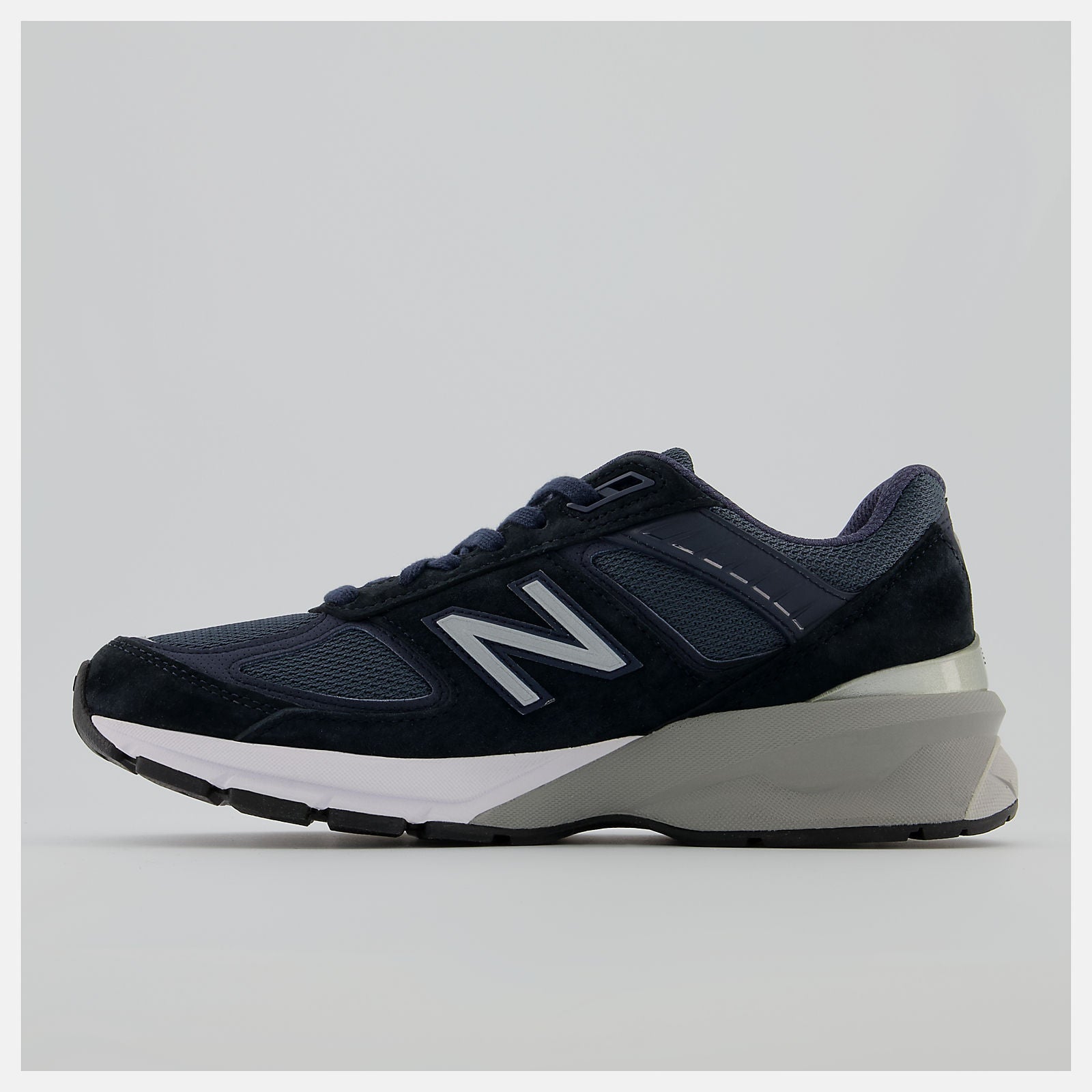 Made in US 990v5 / New Balance Women
