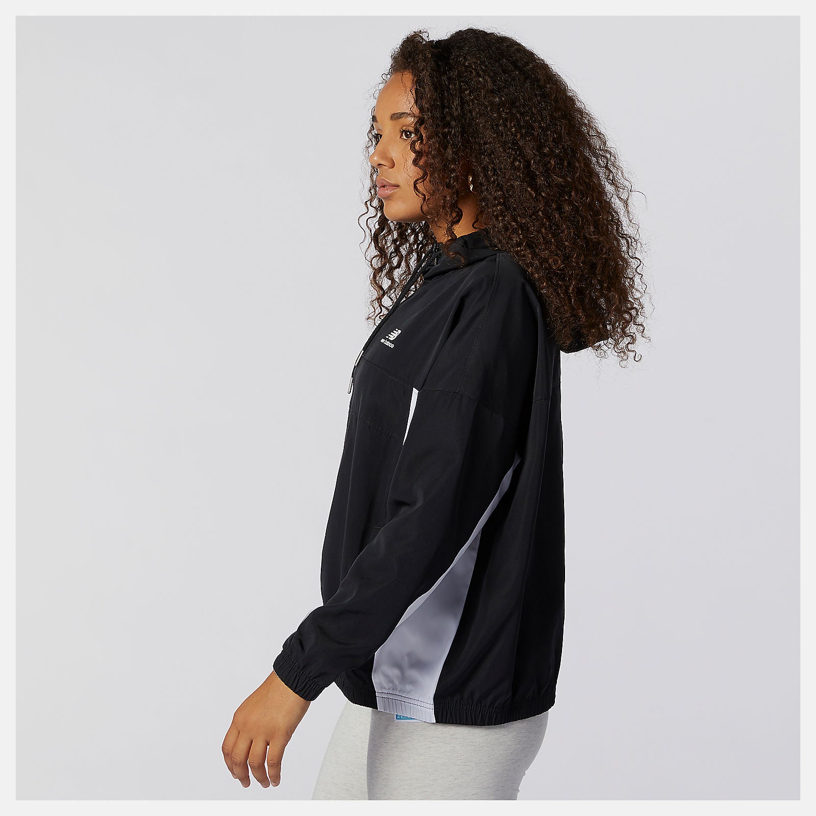 NB Essentials Windbreaker Anorak Jacket / New Balance Women