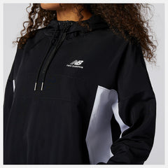 NB Essentials Windbreaker Anorak Jacket / New Balance Women