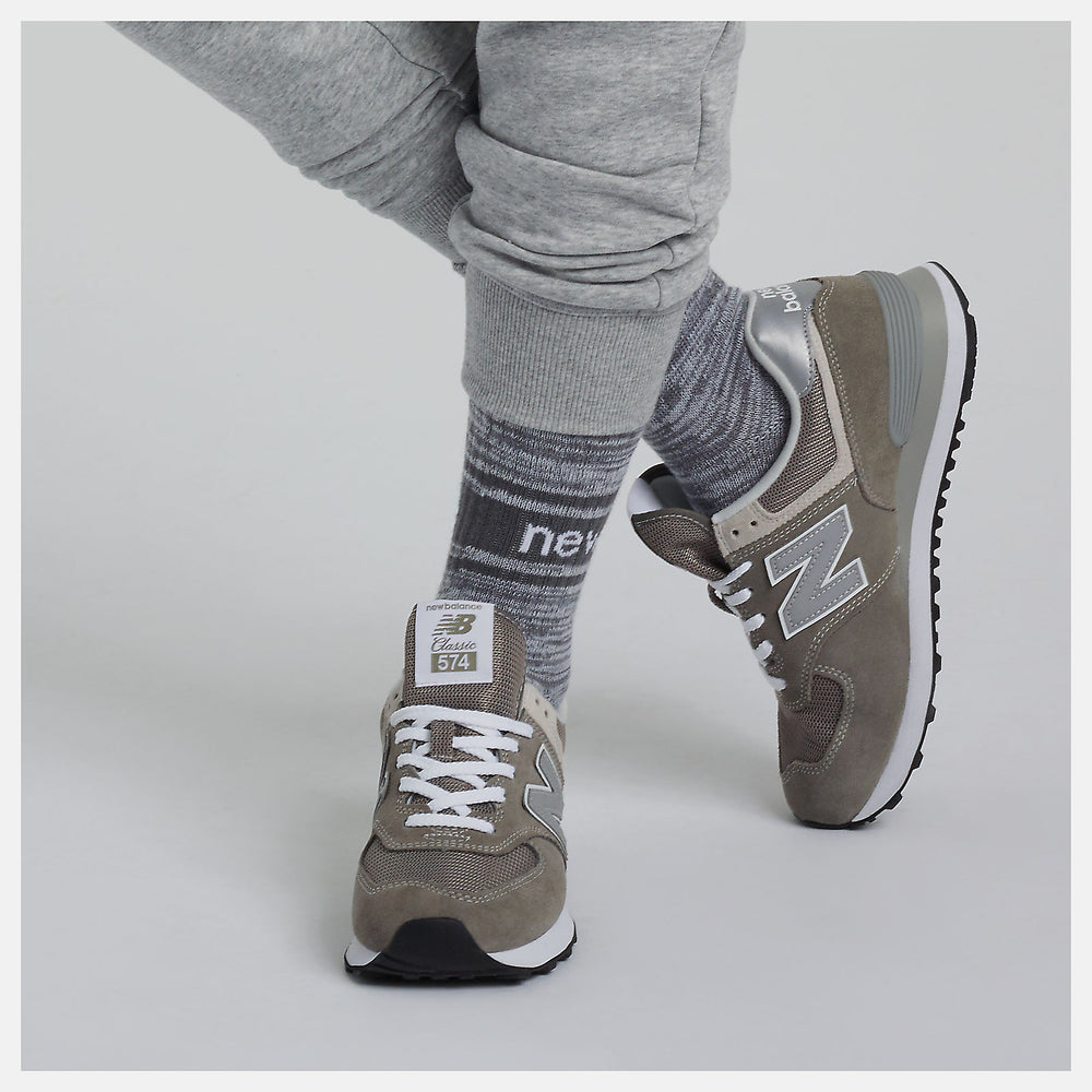 574 Core / New Balance Women