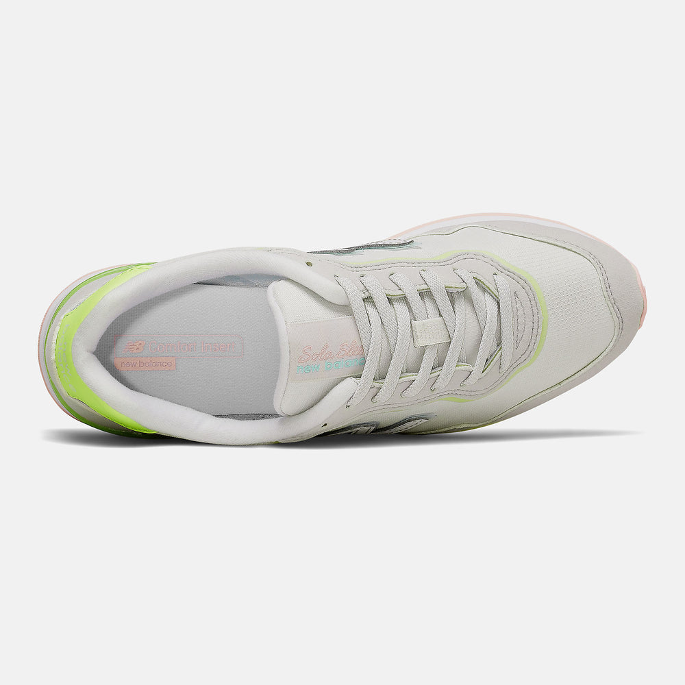 Sola Sleek / New Balance Women