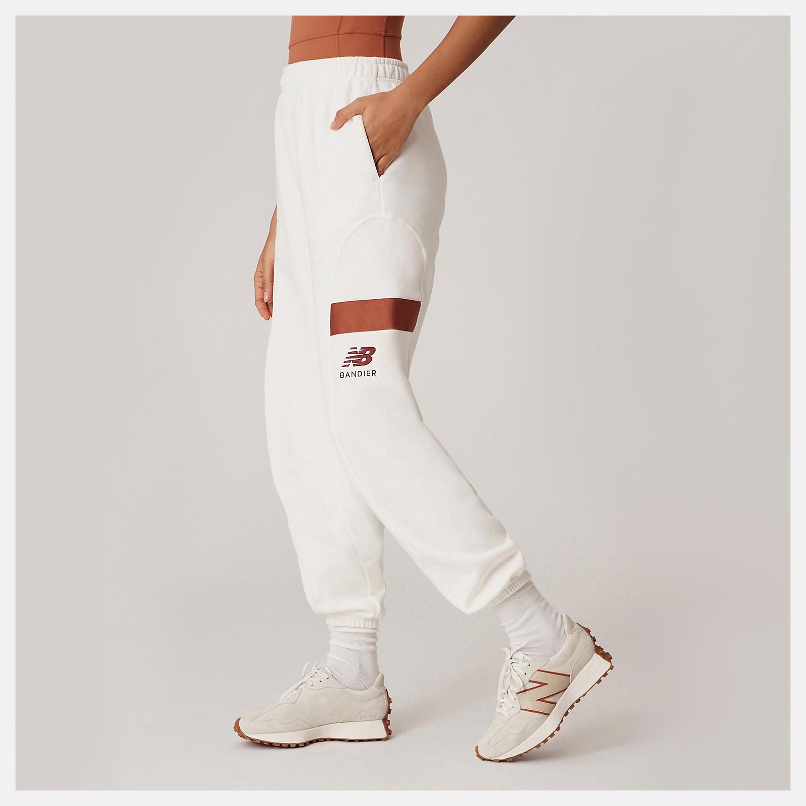 Bandier Fleece Jogger / New Balance Women