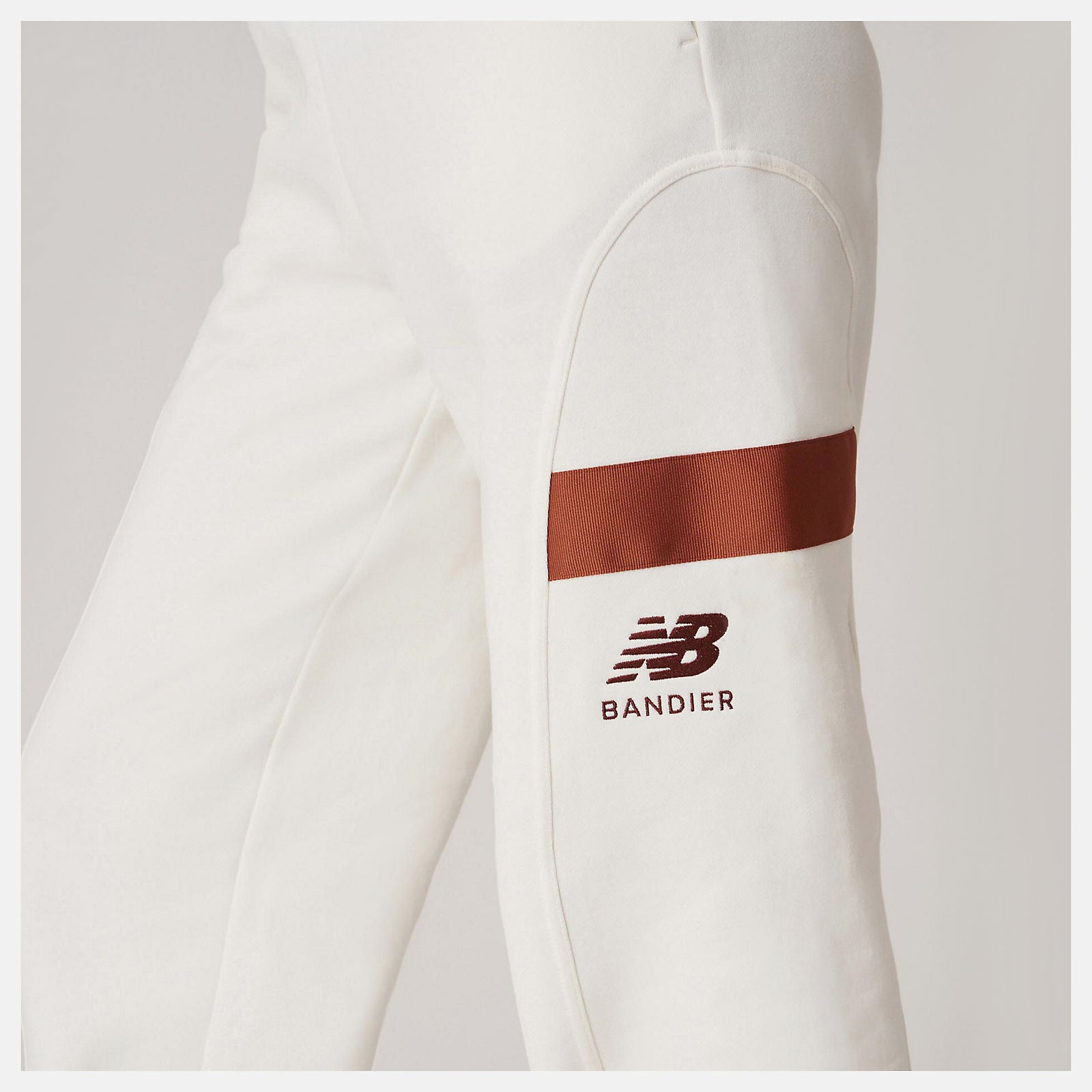 Bandier Fleece Jogger / New Balance Women