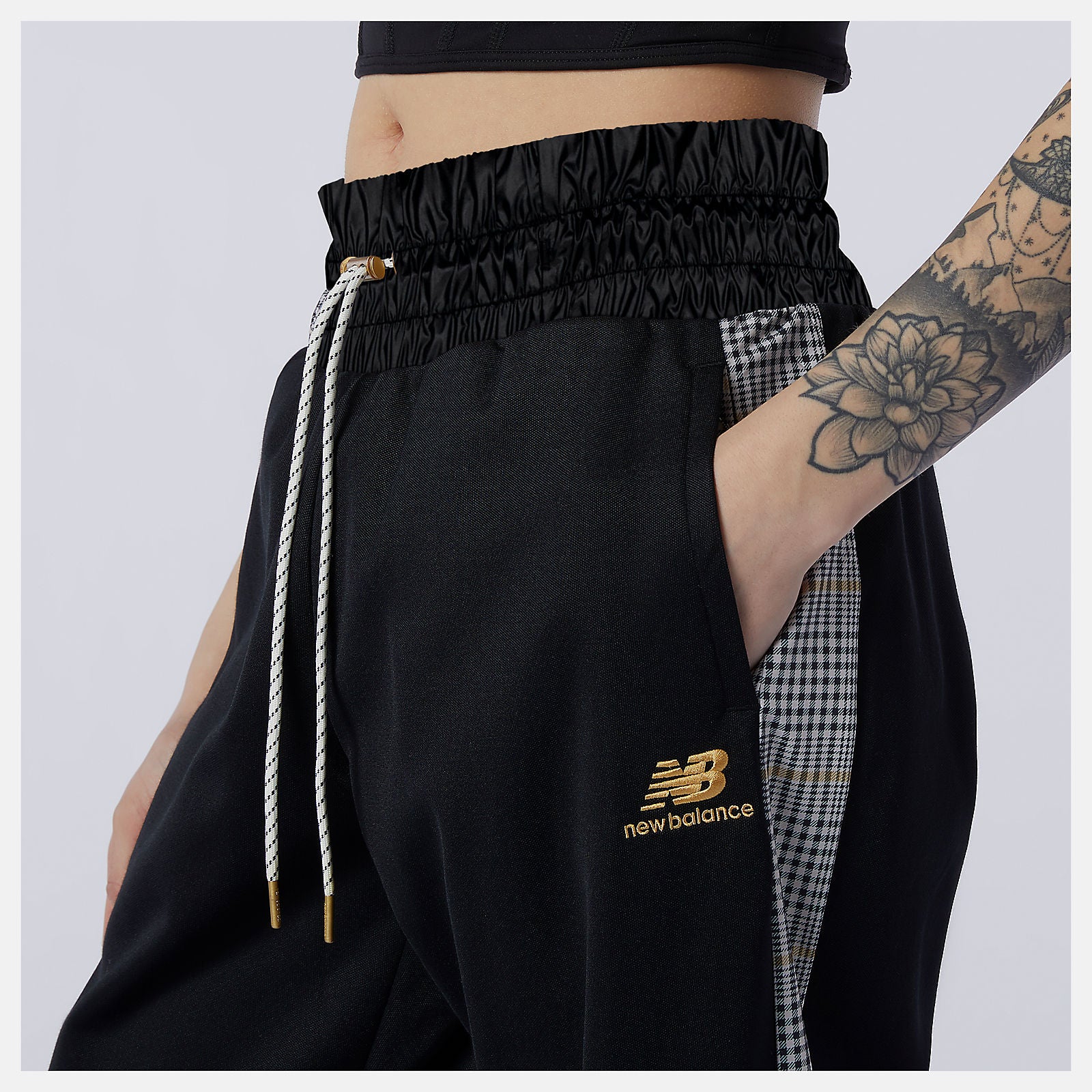 NB Athletics Higher Learning Stripe Track Pant / New Balance Women