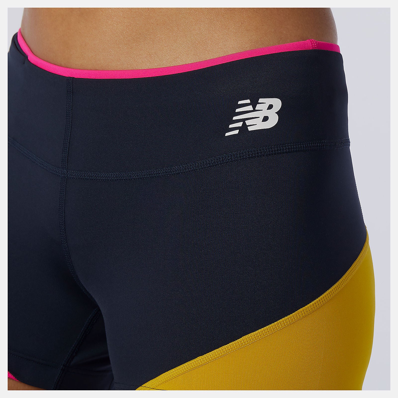 Fast Flight Hot Short / New Balance Women