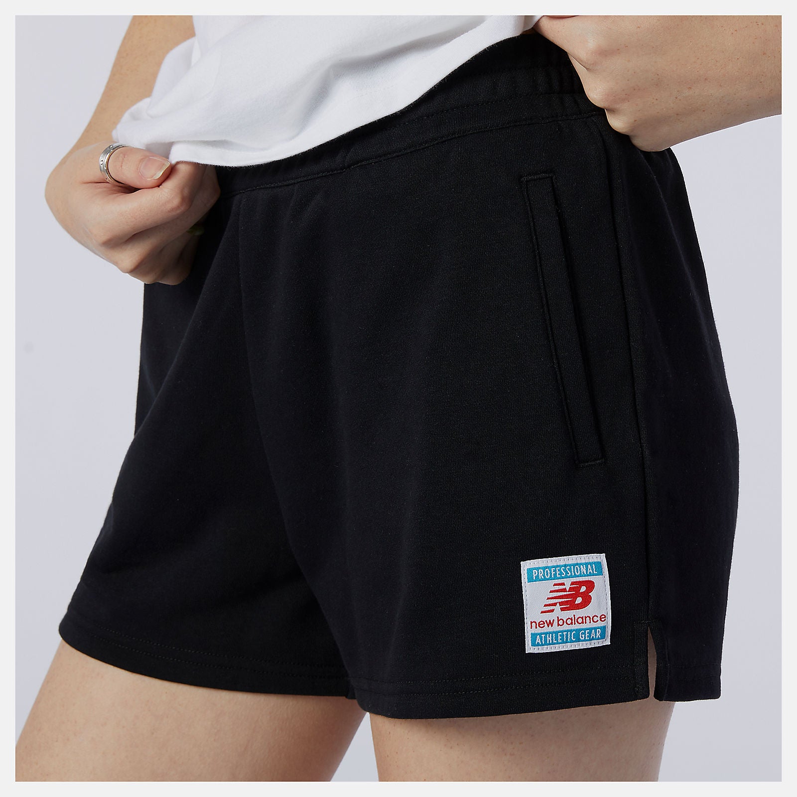 NB Essentials Knit Short / New Balance Women
