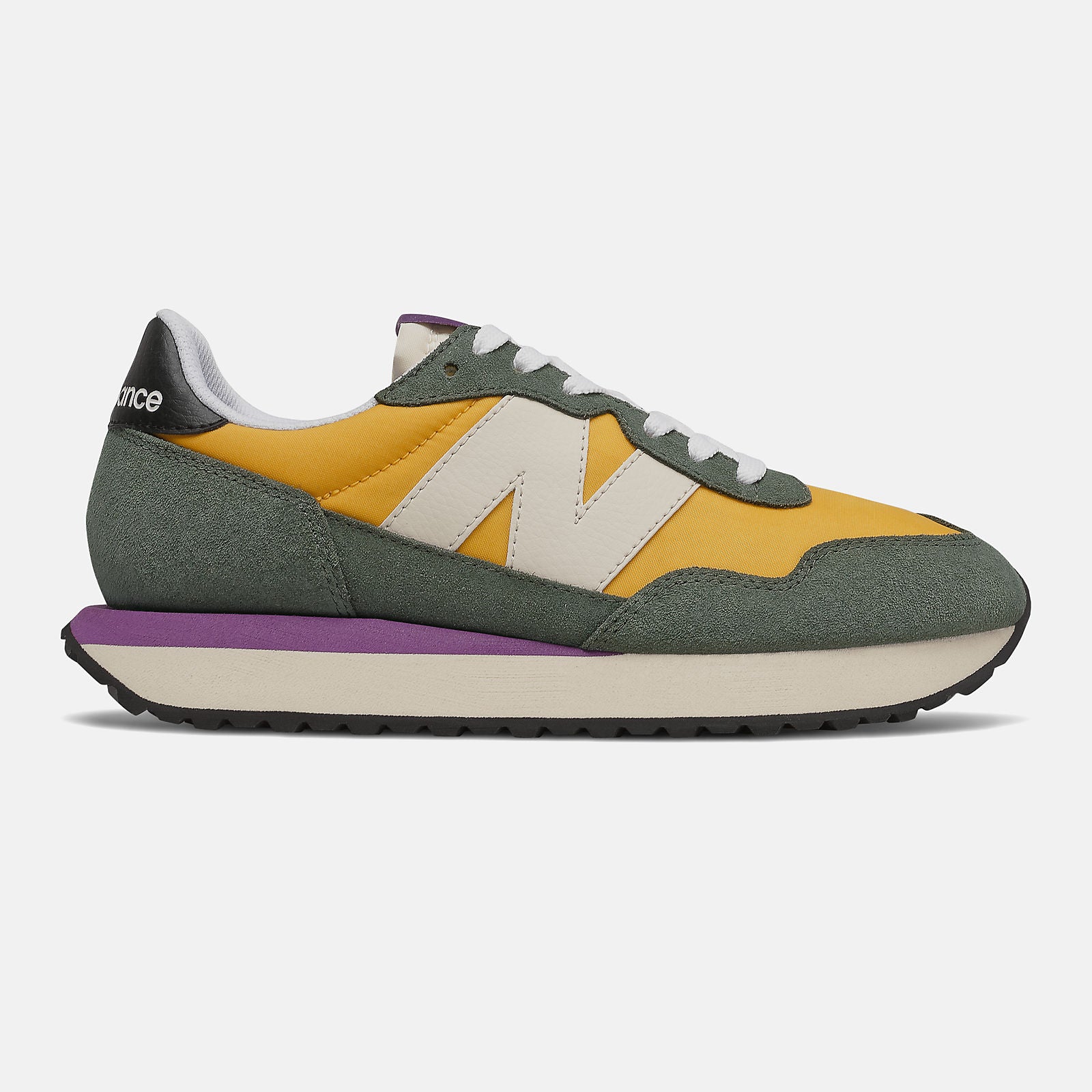 237 / New Balance Women