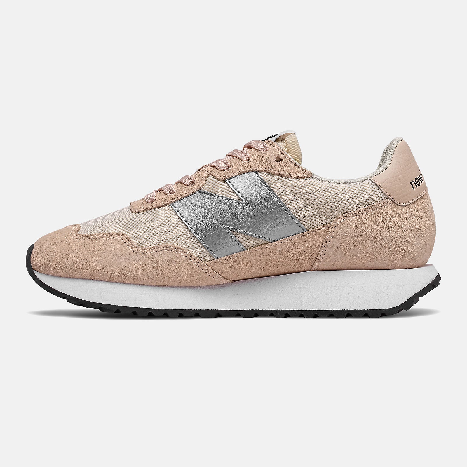 237 / New Balance Women
