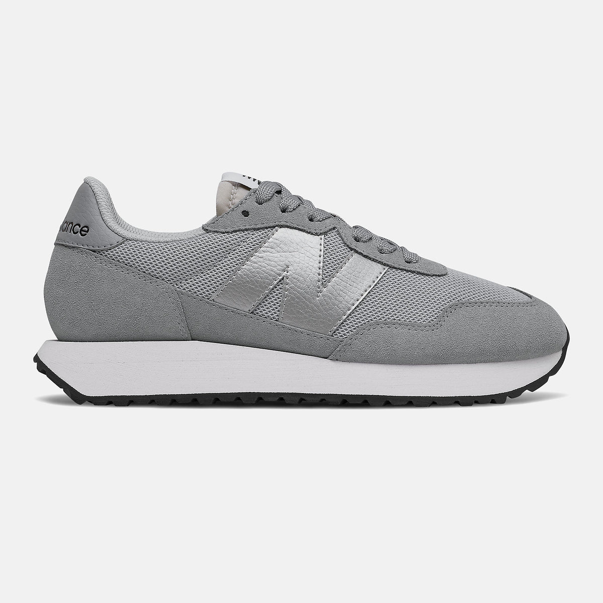 237 / New Balance Women