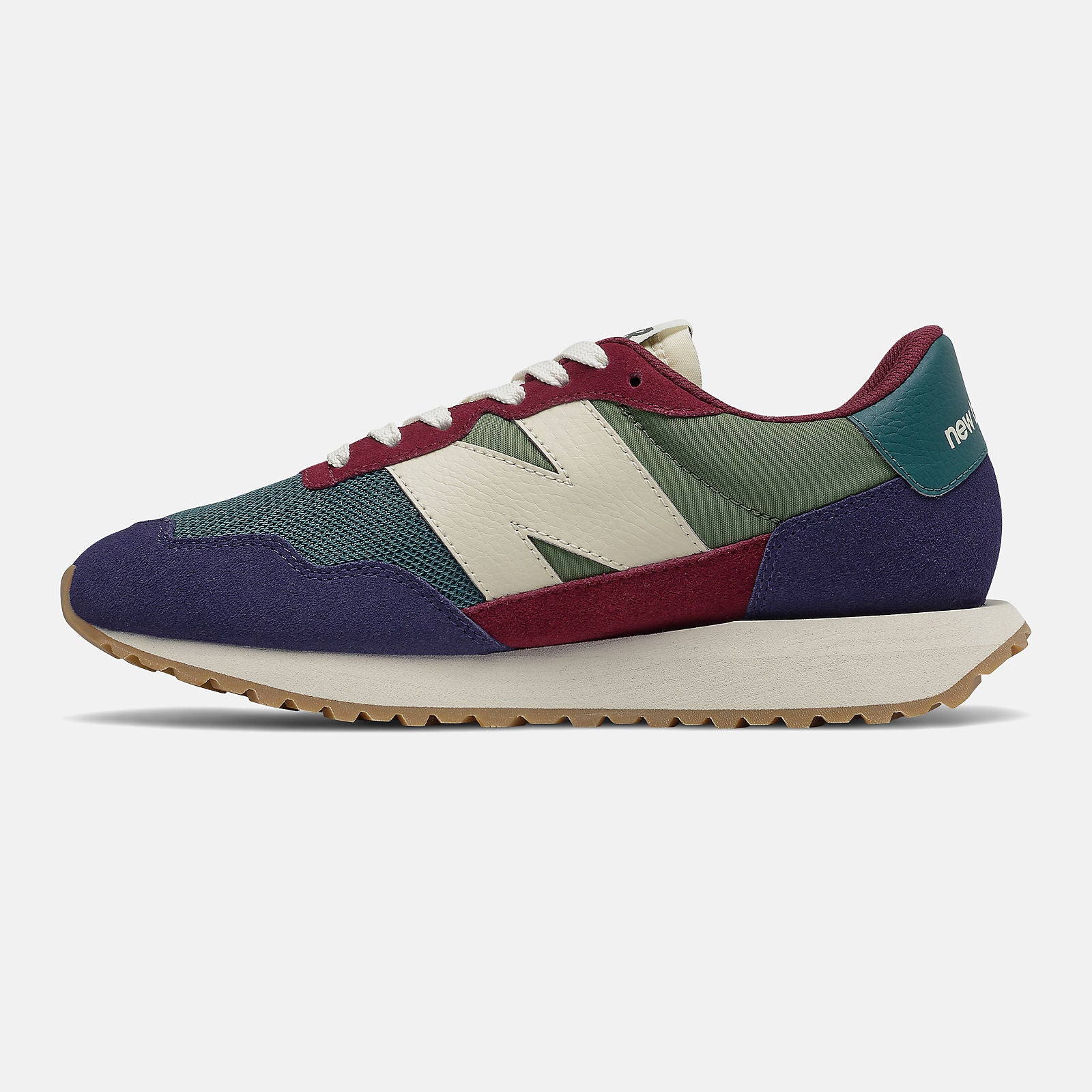 237 / New Balance Women