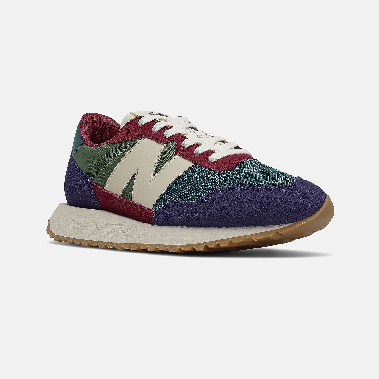 237 / New Balance Women