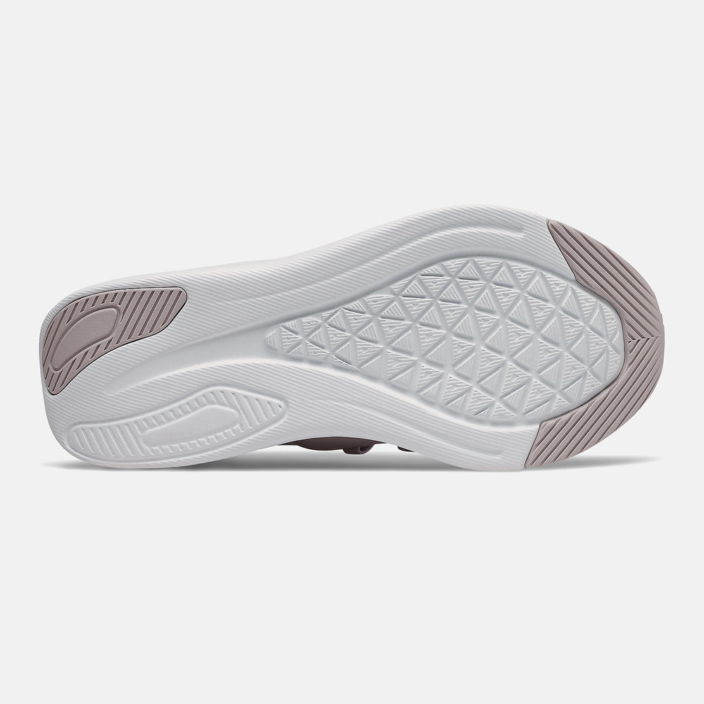 Beaya Slip On / New Balance Women